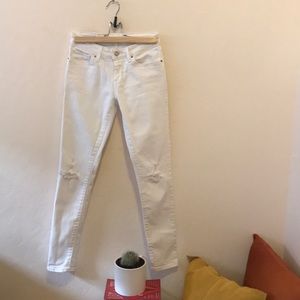 White Denim Levi’s